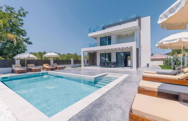 Villa Infinity Ena in Kalamaki - Foto 1