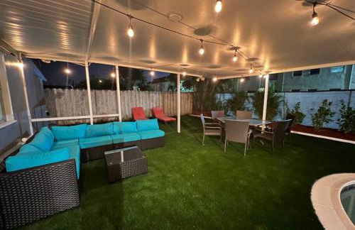 Royal Luxe Pool Home near Ft Laud airport and each - Photo 69