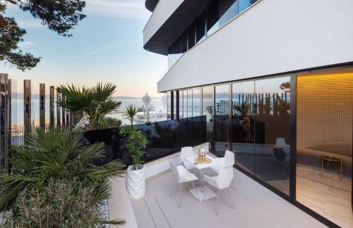Posh Residence Luxury Suites - Photo 45