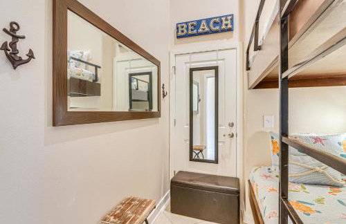 Walk to Beach Pool-View Condo in Galveston! - Foto 11