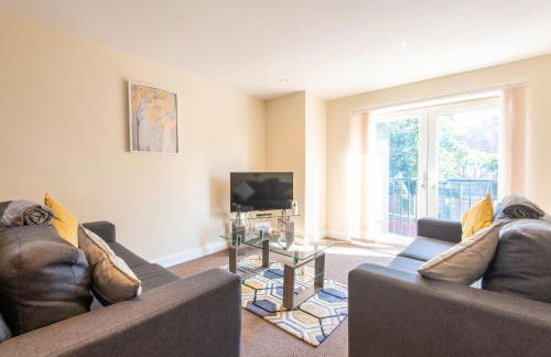 Apartment 11 - Photo 1