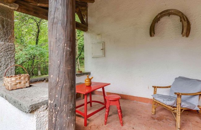 Vintage Vacation Home - Photo 35