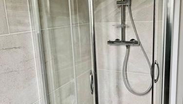 Luxury at Barbizon - Foto 2, Shower