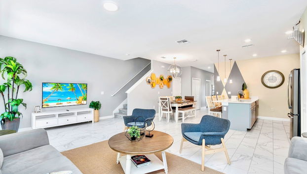 Upstay - Championsgate Home w Pool and Backyard - Foto 4, Habitación