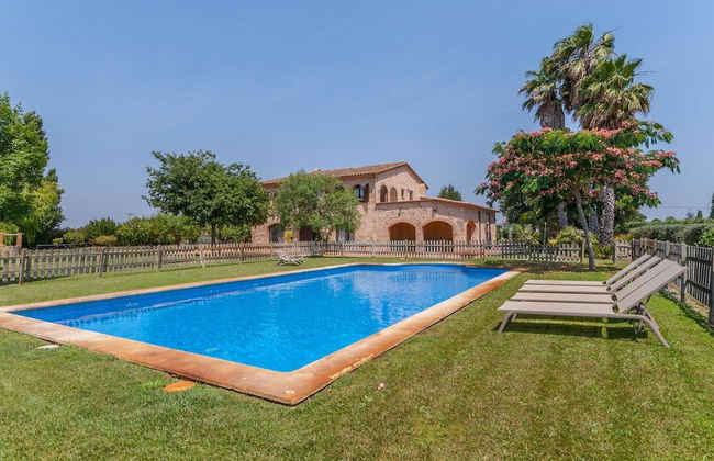 Large Farmhouse with Private Pool & Large Garden near Beach - Foto 35