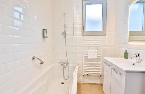 LE LUCIEN Eco-Appart'Hôtel - Angouleme - Centre - Wifi - Parking privé - Classé 4 étoiles - Foto 18