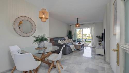 La Cala gorgeous 2 bedroom apartment with stunning gardens, pools and sea views - Photo 3