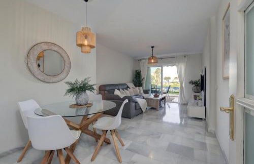 La Cala gorgeous 2 bedroom apartment with stunning gardens, pools and sea views - Photo 3