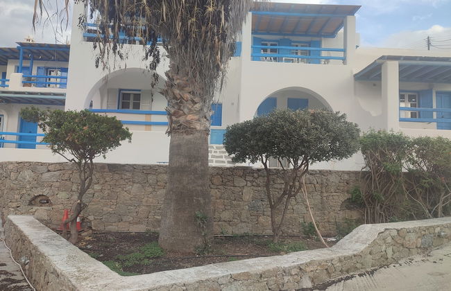 Ornos Beachside 2 Bd Stylish House - Photo 29