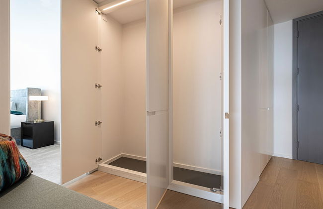 Deluxe Riverside Apartment With City Views - Foto 15