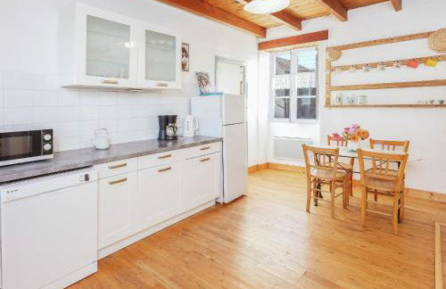 Forest Hideaway in Saint-Caprais - Foto 13