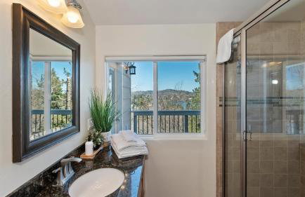 4 Bdr Modern Lake House Retreat with Stunning Views - Foto 36