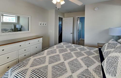 Shore Is Something - Photo 13