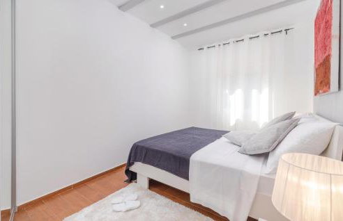 5 Bedroom Beautiful Home In Labin - Photo 52