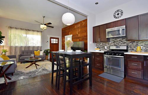 Private Hot Tub - Walk to Pearl - Pet Friendly 3BR - Foto 11