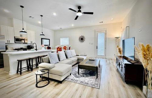 Colorful Dining Experience in Cozy Getaway - Foto 6