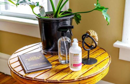 Jungle Book by Jungle House Walkable to High Street Downtown & Short North Near Nationwide Arena OSU & Convention Center Free Parking 5 800 Reviews - Foto 13