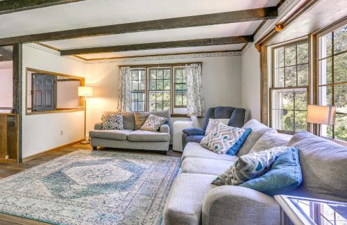 Sparrow Bush Retreat w/ Pool & Screened Porch - Foto 5