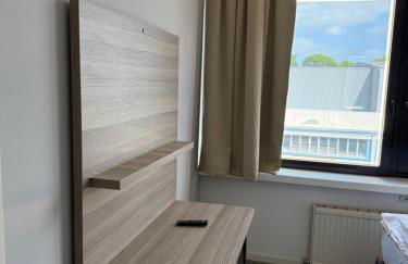 Aparthotel Emilia 24h Check-in, Free Parking and WiFi - Foto 12