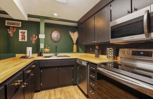 NEW! Hillside Getaway in the Pines, Games, Poker - Foto 13