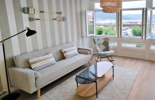 Muros sobre el puerto - Photo 9