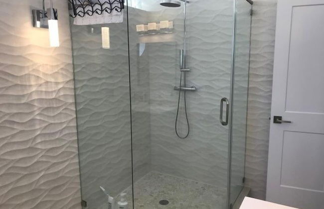 Beautiful Canal Front Home With Above Ground Pool, Dock And Fish Cleaning Station 4 Bedroom Home by RedAwning - Photo 16