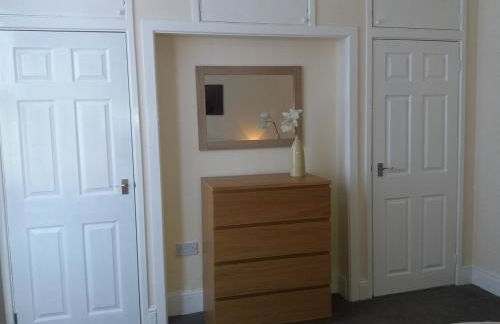 Home from Home near LFC & train station - Foto 14