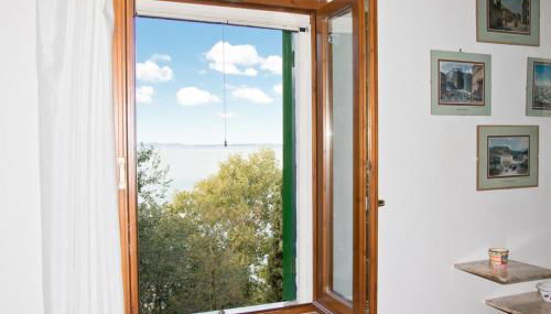 Terrace on the Lake - Photo 3