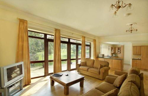 Godshill Park Cottages - Foto 12