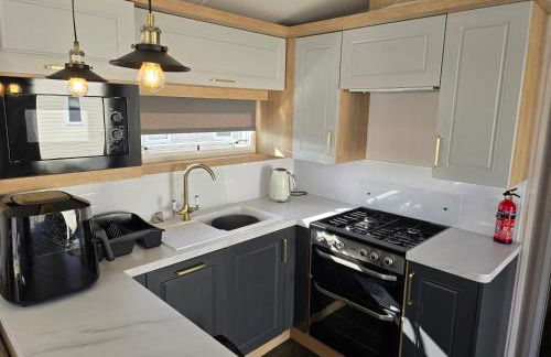 3 Bed-sleeps 8-free Parking-5 Min to Beach - Foto 30