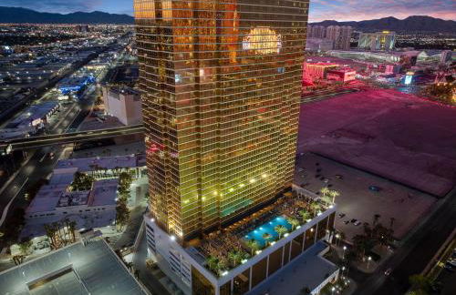 TRUMP 56th Floor - Sphere and Strip View - No Resort Fees - Photo 32