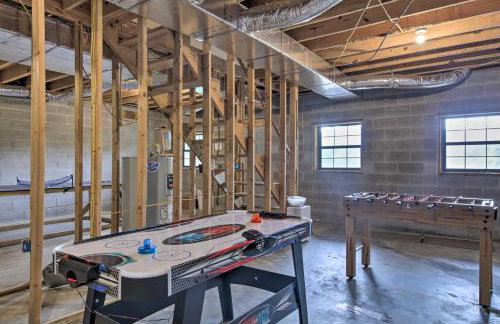 Rustic Young Harris Cabin with Fire Pit and Views - Foto 27