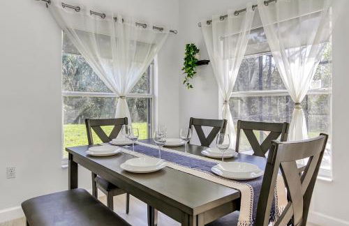 Stunning 5 bedroom pool home in gated community minutes from Disney - Foto 46