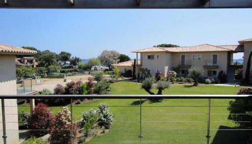 La corse les pieds dans l'eau - Foto 3