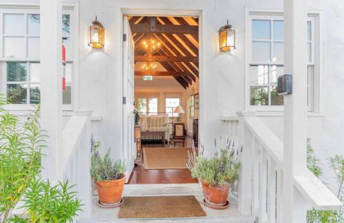 Romantic Carmel Cottage Ocean Country Views - Photo 7