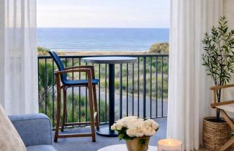 Top Floor Oceanview King Villa - Balcony & Steps to Beach - Foto 2