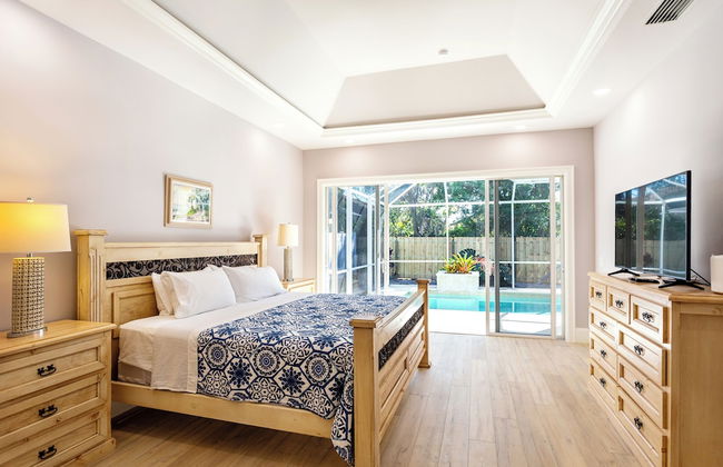 Imola: Newly Remodeled Pool Home Minutes from Vanderbilt Beach. Family-Friendly Retreat with 4 BR, 3.5 Bathrooms, and Private Screened Pool. Perfect Location Near Mercato and Naples Attractions - Foto 31