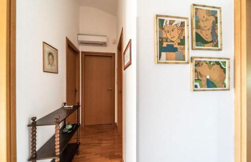 GuestHost - Visogliano Roomy Apt w Terrace near the Station - Foto 10