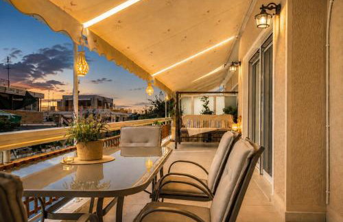 Elegant Penthouse Hilton Area Dipejo Athens - Photo 1