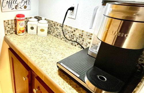 NEW! Boutique TinyHome w/Direct View of PikesPeak! - Foto 38