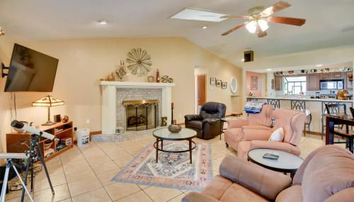 Pirate Cove Home in Welaka Dock and River Access! - Foto 5