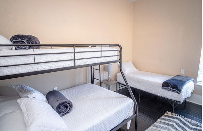 3 BR 1 BA Remodeled Home Near Downtown - Foto 16