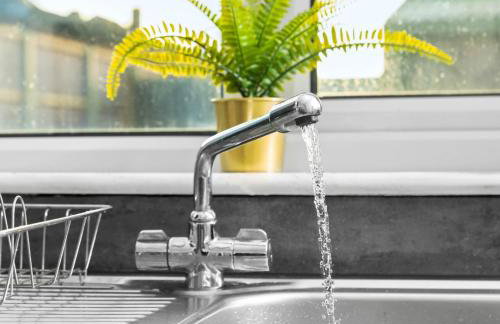 Stylish Four Bed House - 7 Guests - Garden - Parking - Netflix 802W - Foto 27