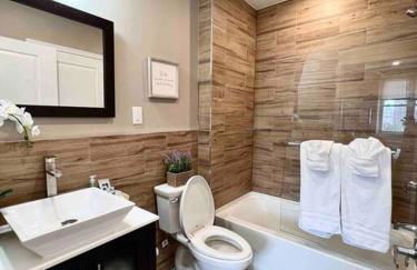 402 Stylish luxe Apt at center city self check-in - Foto 16