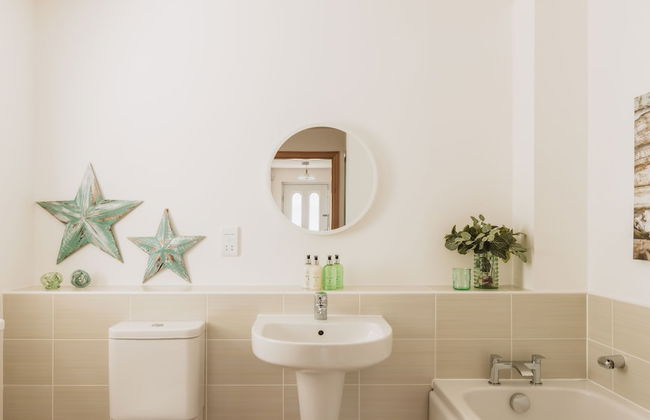 Apartment - Sleeps 4, Pet Friendly & Free Parking - Foto 18