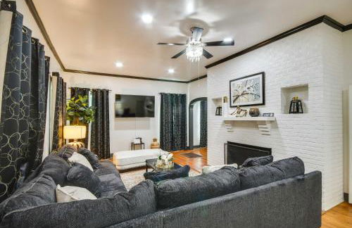 Updated North Greenwood Cottage Less Than 1 Mi to Dtwn! - Foto 1