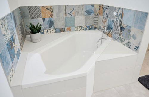 Rent4Living Apartments WLAN I kostenfreie Tiefgarage I Therme 5 Minuten zu Fuß I Barrierearm - Photo 65