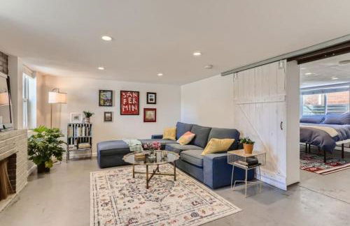 A Pet Friendly And Remodeled I Near RiNo Where Sleeps 7 - Photo 11