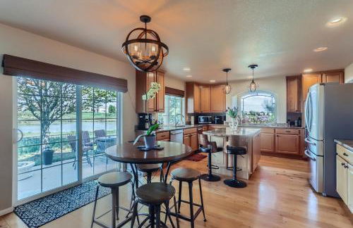 Denver Retreat Home with Stunning Lake, Mountain Views and Luxury Amenities - Foto 10