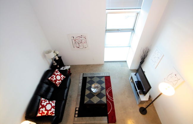 Downtown Loft Style Condo Heated Parking - Photo 18